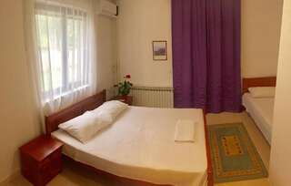 Апартаменты GarniHotel Bravo Будва Апартаменты с видом на сад-4